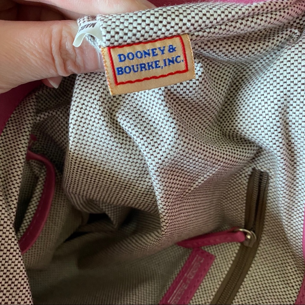 Dooney and Bourke heart buckle bag - Picture 15 of 16